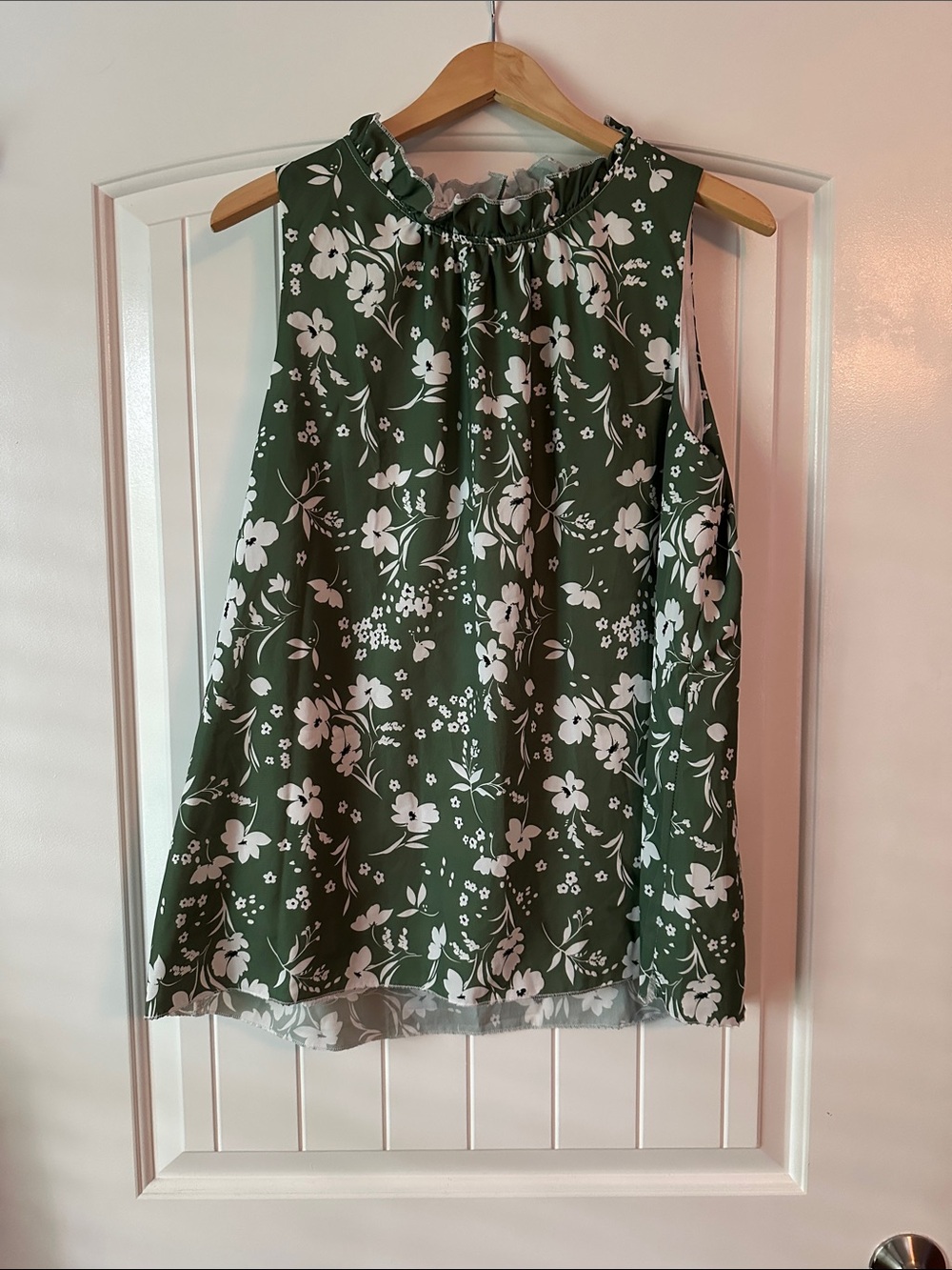 Green Floral Sleeveless Ruffle Neck Blouse